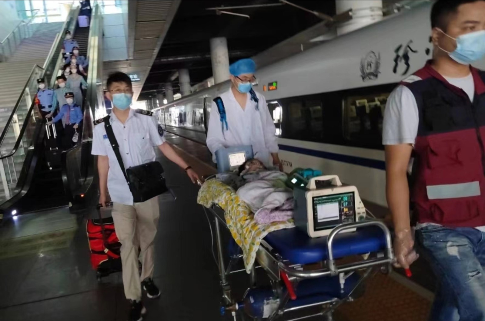 大化高铁转运公司